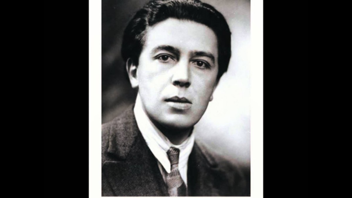You are currently viewing André Breton- Biography | short notes | Top artworks – artandcrafter.com Surrealism