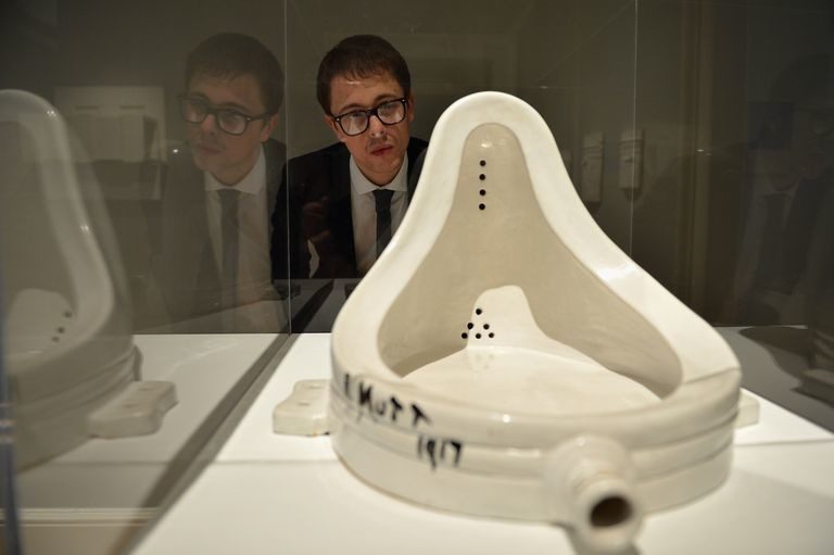 Read more about the article Dada– Definition | Characteristic | Best artworks |artandcrafter.com