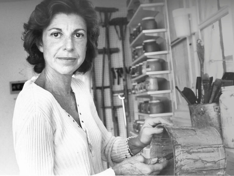 Read more about the article Helen Frankenthaler- Life, paintings, contribution, death- Easy explanation | artandcrafter.com Abstract art
