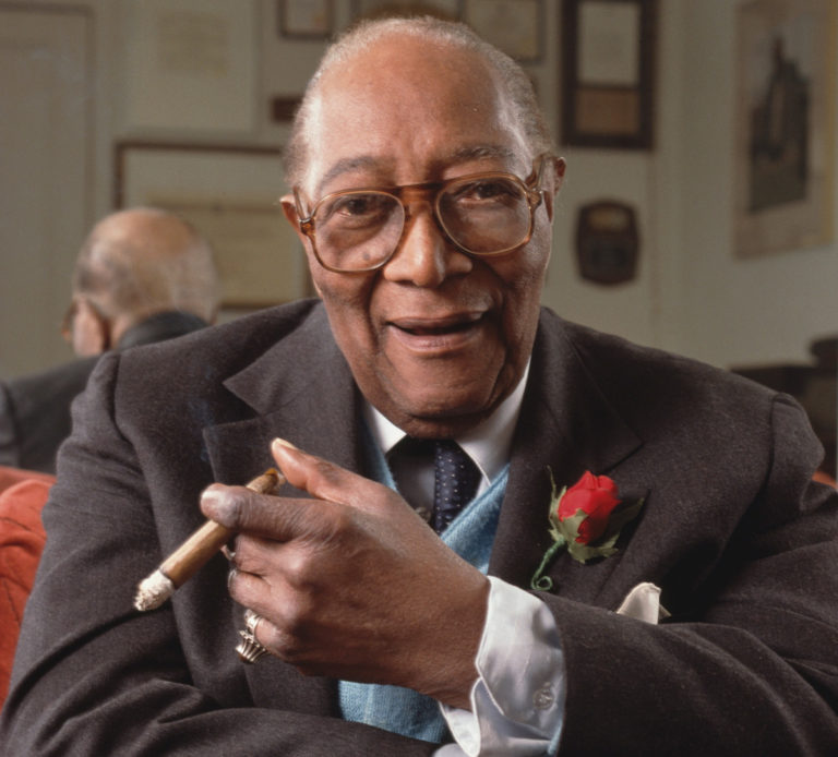 Read more about the article James Van Der Zee- Life, paintings, contribution, death- Easy explanation | artandcrafter.com Harlem renaissance
