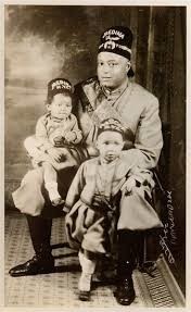 Read more about the article James Van Der Zee- Short notes | Know everything in seconds-artandcrafter.com Harlem renaissance