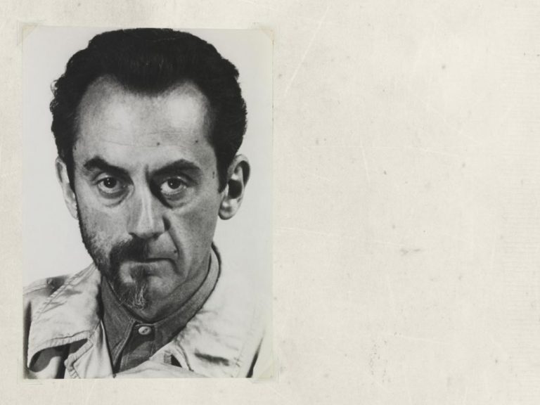Read more about the article Man Ray- Life, paintings, contribution, death- Easy explanation | artandcrafter.com Dada
