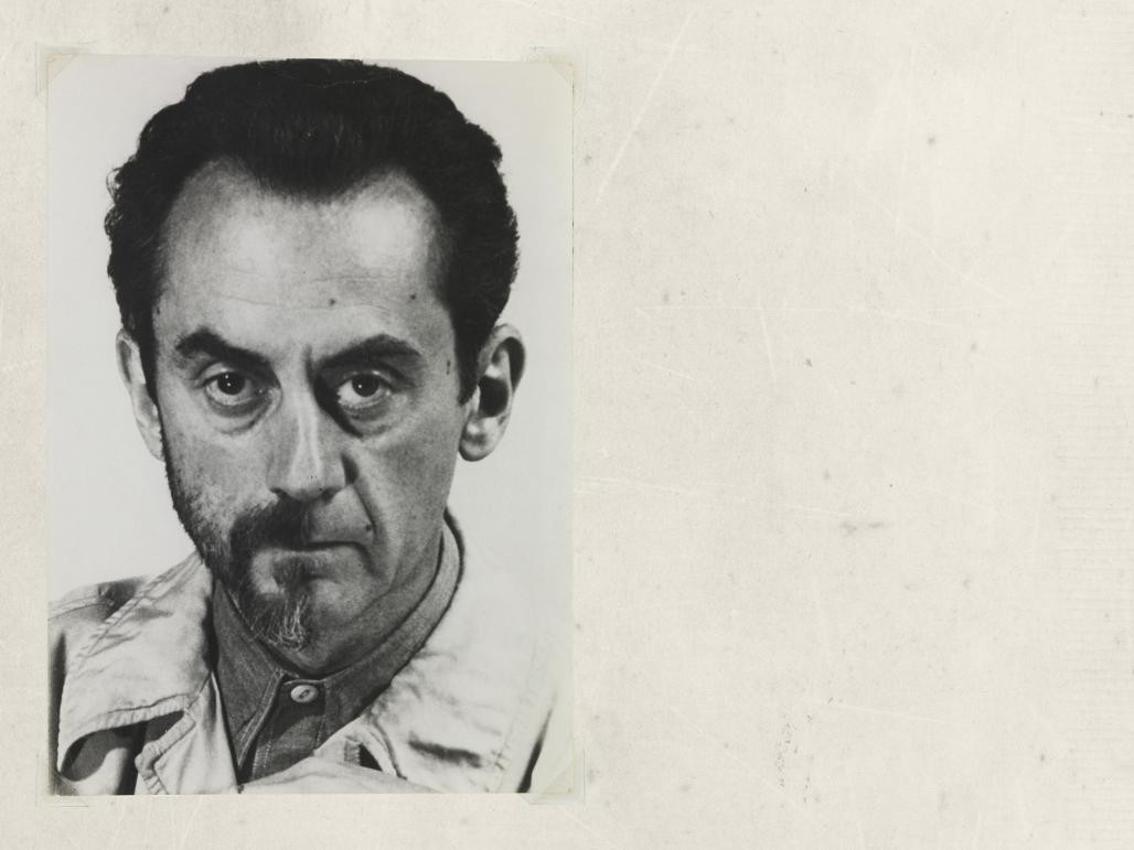 You are currently viewing Man Ray- Life, paintings, contribution, death- Easy explanation | artandcrafter.com Dada
