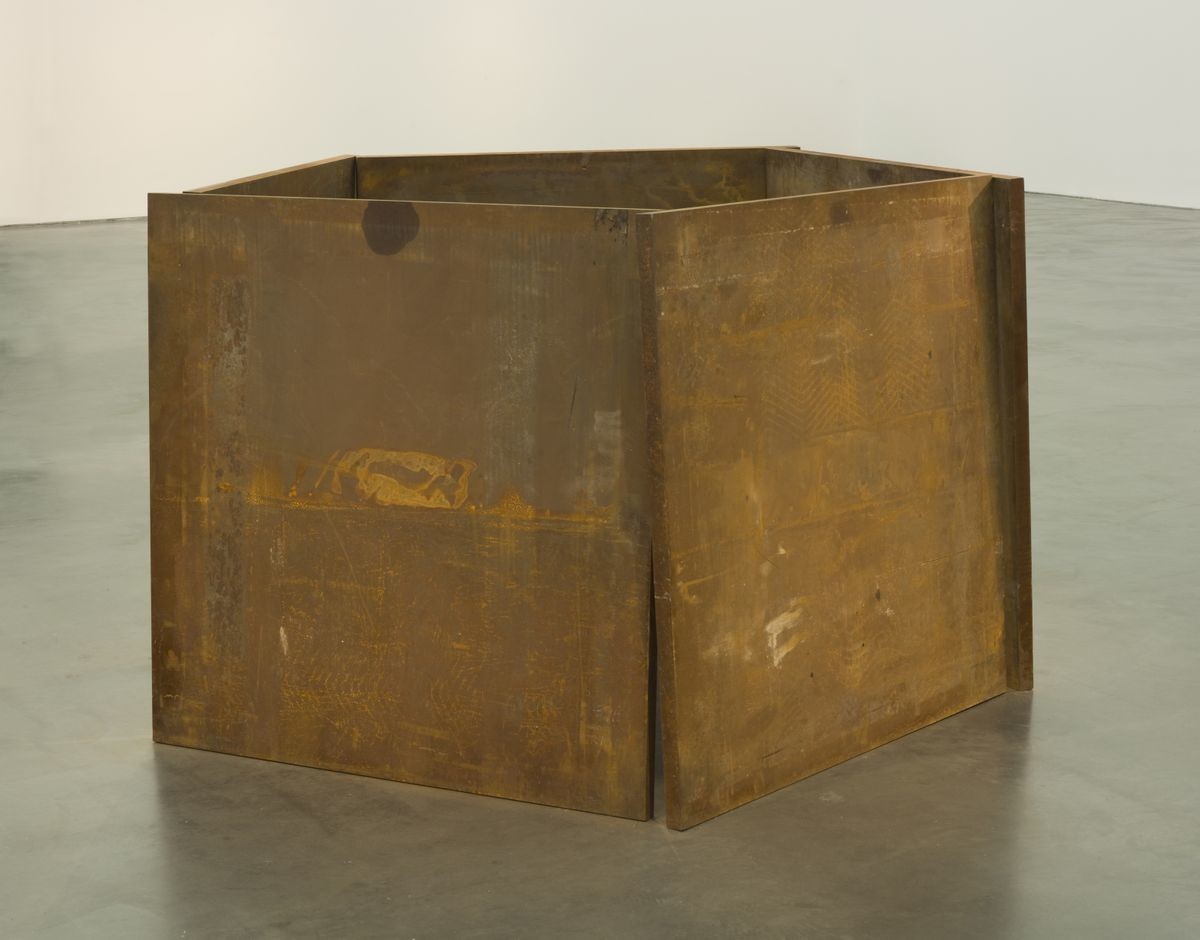 One Ton Prop (House of Cards)