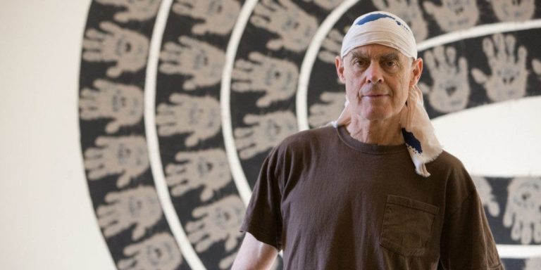 Read more about the article Richard Long- Short notes | Know everything in seconds-artandcrafter.com Land art