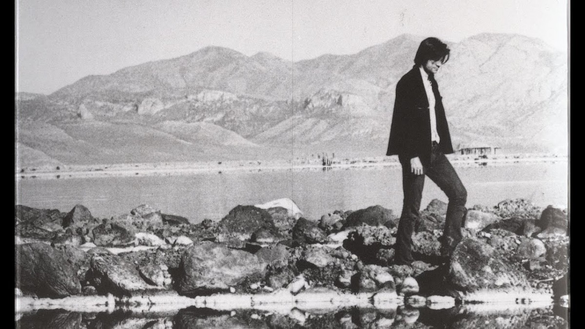 You are currently viewing Robert Smithson- Biography | short notes | Top artworks – artandcrafter.com Land art