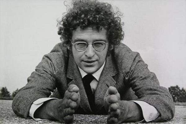 Read more about the article Walter De Maria- Biography | short notes | Top artworks – artandcrafter.com Land art