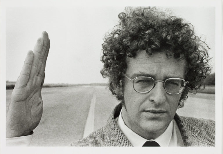 Read more about the article Walter De Maria- Facts, Overview, complete life- At glance | artandcrafter.com Land art