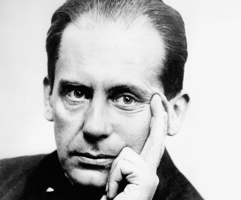 Read more about the article Walter Gropius- Life, paintings, contribution, death- Easy explanation | artandcrafter.com Bauhaus