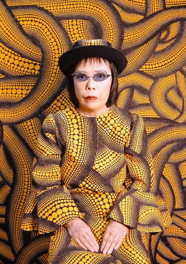 Read more about the article Yayoi Kusama Biography: 9 facts, 3 interesting stories and Biography with funny images