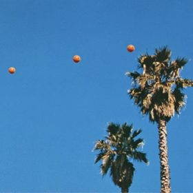 Throwing Three Balls in the Air to Get a Straight Line Throwing Three Balls in the Air to Get a Straight Line
